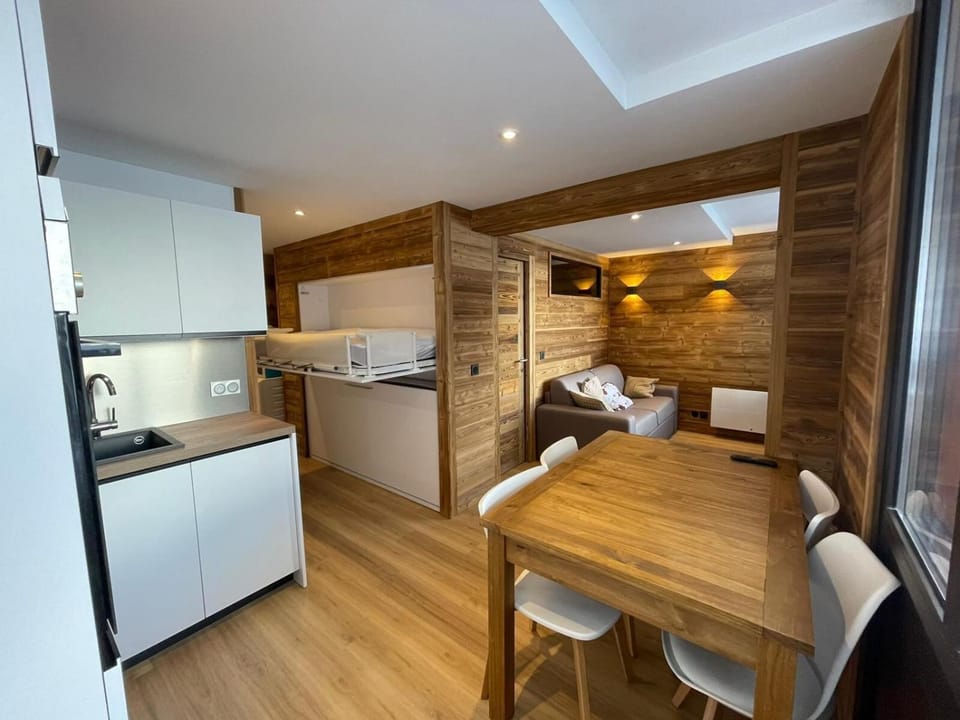 Résidence Rond Point Des Pistes A - Appartement 2 pèces rénové, pieds des pistes MAE-2861 Apartment in Tignes