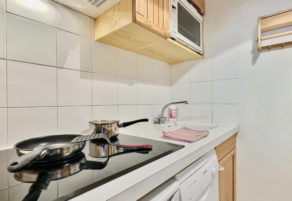 Résidence Val D'illaz - Agréable appartement 2 pièces cabine pour 6 personnes situé à Val d'Isère, proche du centre de la station MAE-5101 Cabin in Val dIsere