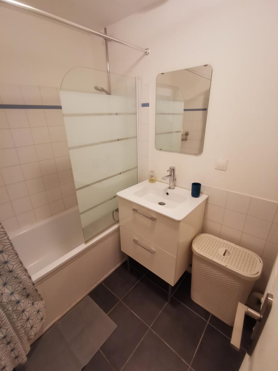 Shower, Bathroom, Bath, towels