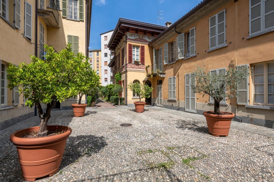 Inner courtyard view