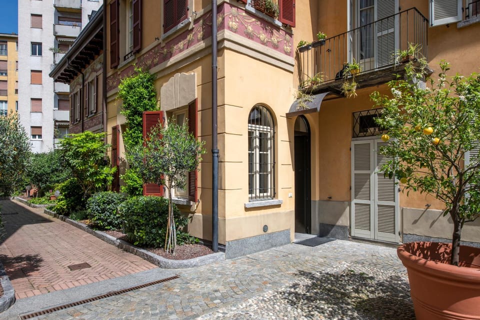 Inner courtyard view