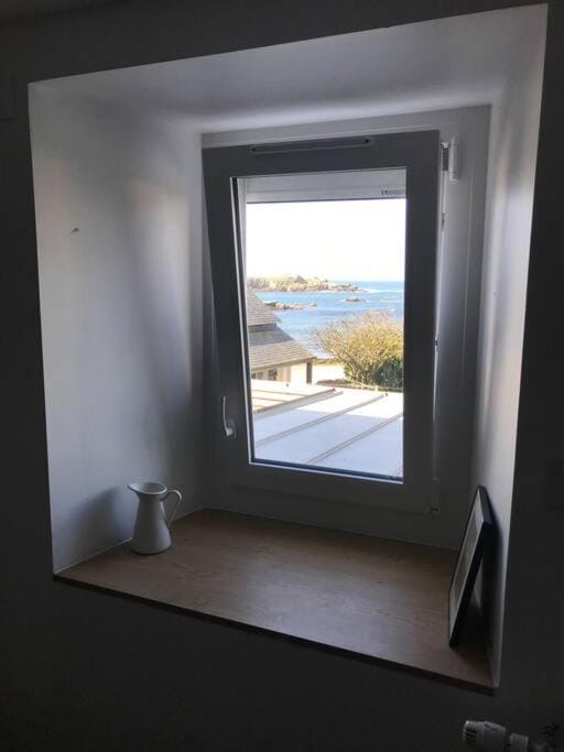 Maison face aux îles de Melon, Molène et Ouessant 6P Villa in Finistere