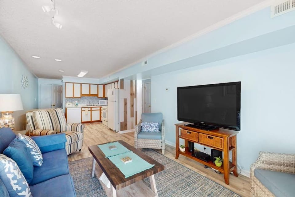 Ocean Wave Retreat Apartment in North Myrtle Beach