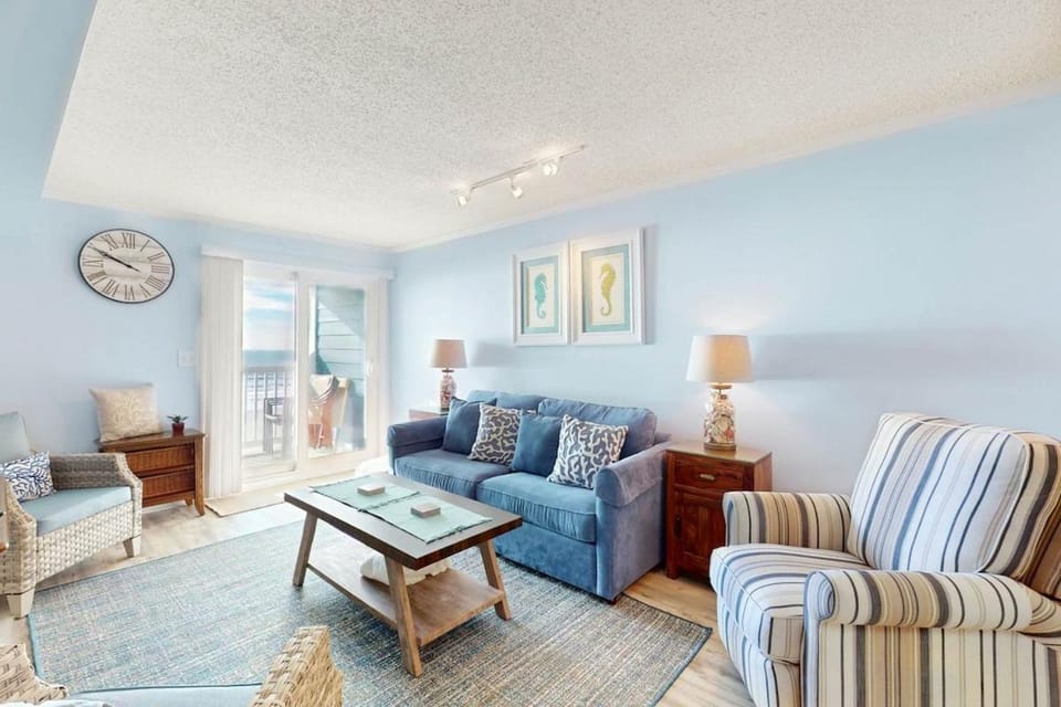 Ocean Wave Retreat House in North Myrtle Beach