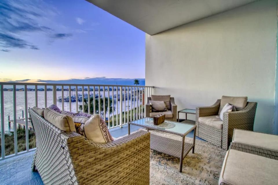 South Harbour Unit 3D House in Pensacola Beach