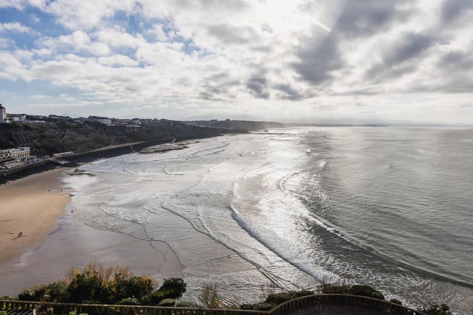 BLUE UHAINA KEYWEEK Sea view apartment Biarritz downtown Apartment in Biarritz