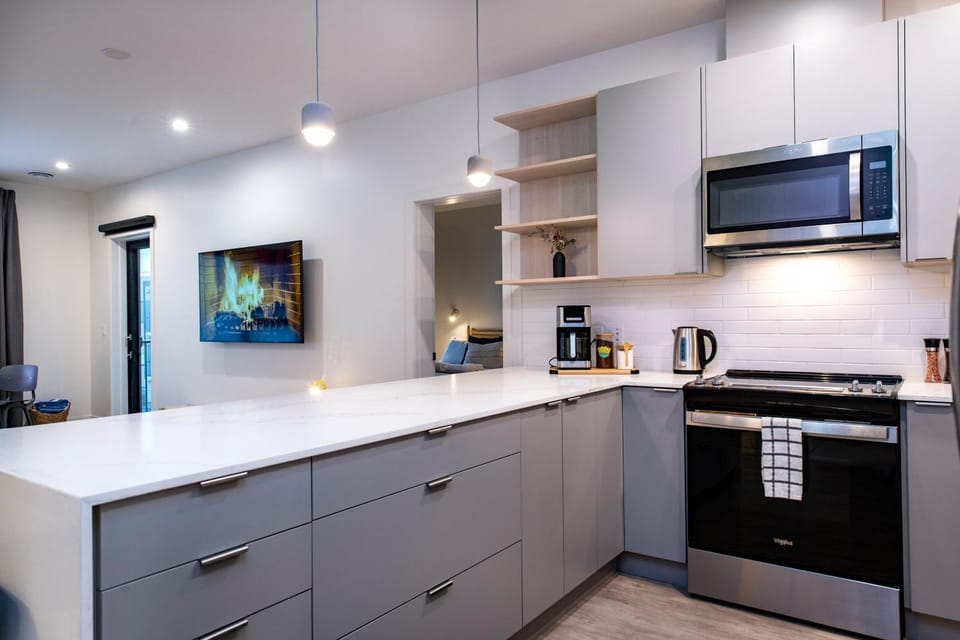 Tumbledown Condo by Revelstoke Vacations Apartment in Revelstoke