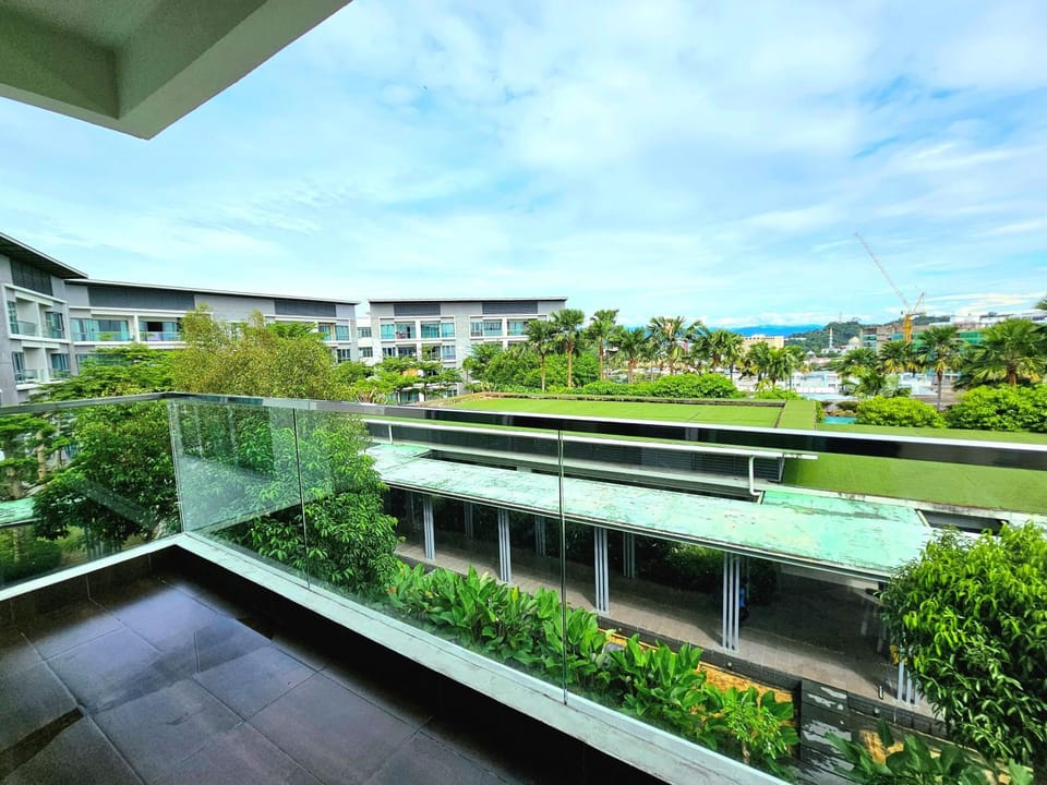 Balcony/Terrace, Garden view
