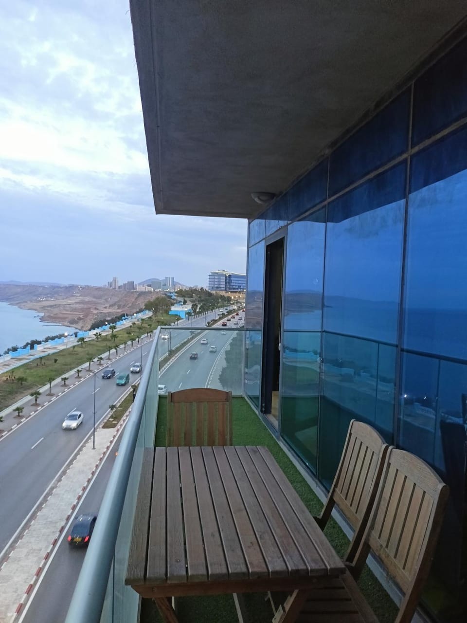 Neighbourhood, Sea view
