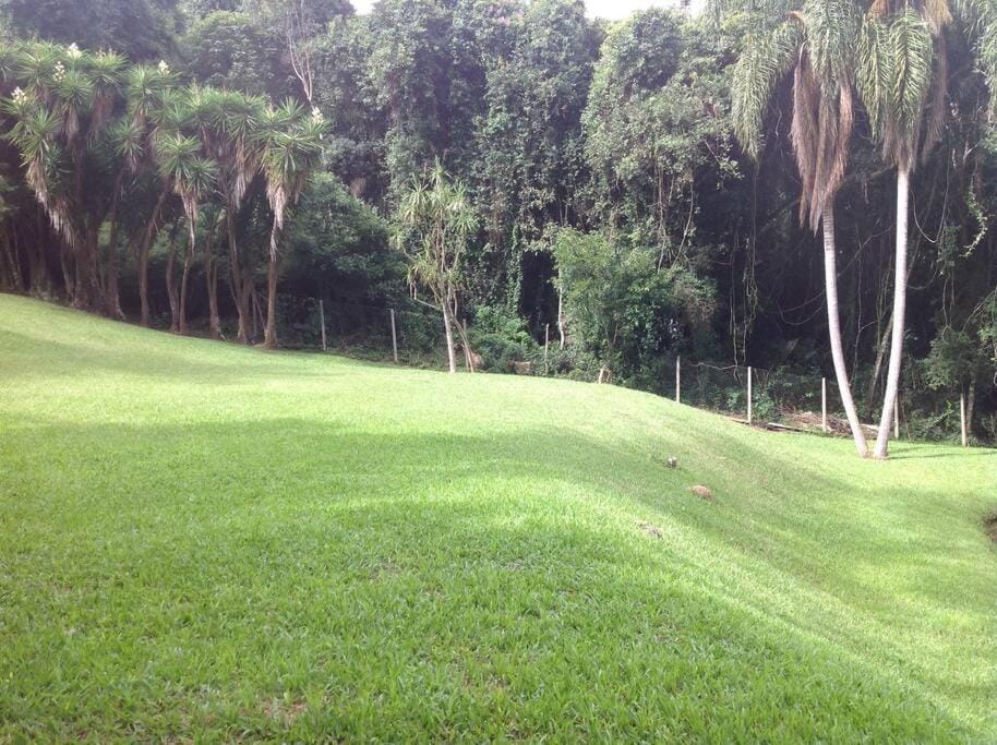Linda chácara em Ibiuna com lago e piscina House in State of São Paulo