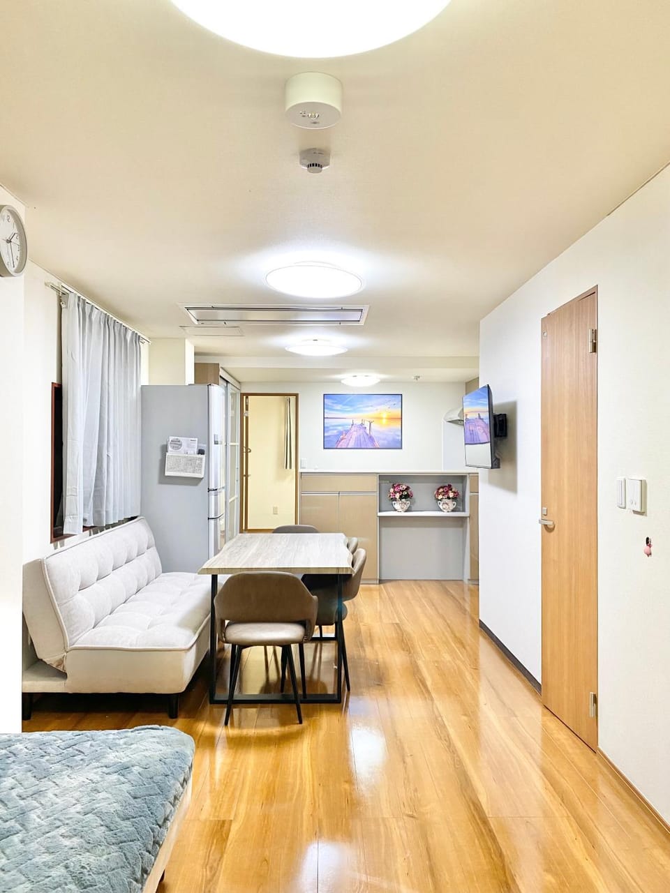 TV and multimedia, Kitchen or kitchenette, Living room, Dining area, minibar, air conditioner