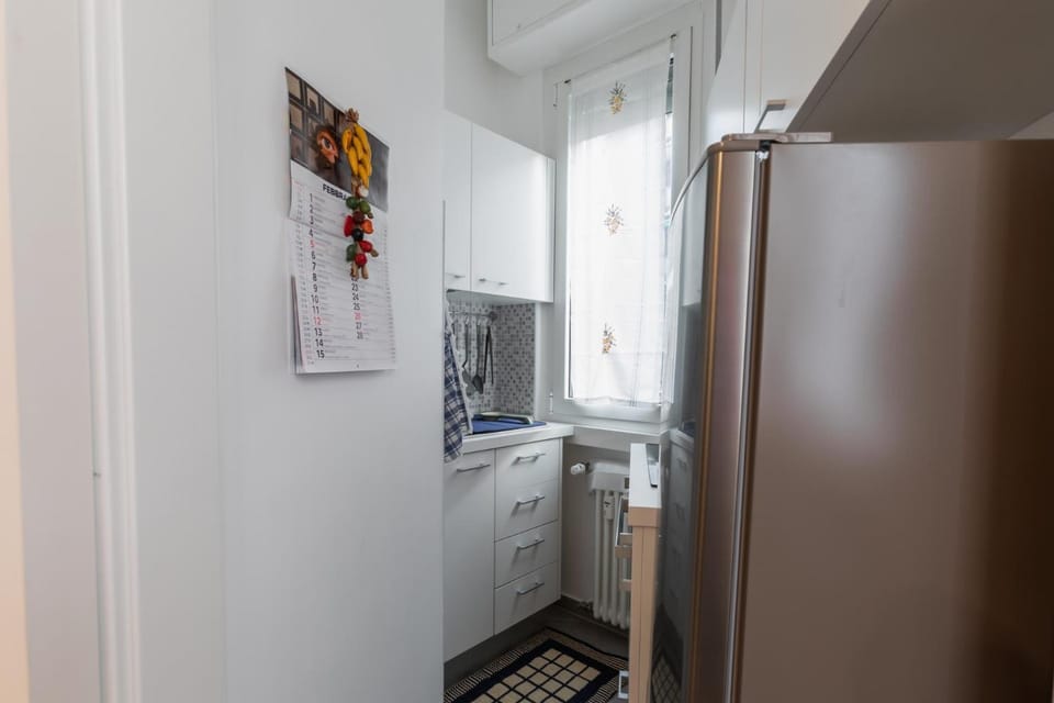 Kitchen or kitchenette, Quiet street view, internet, pet friendly