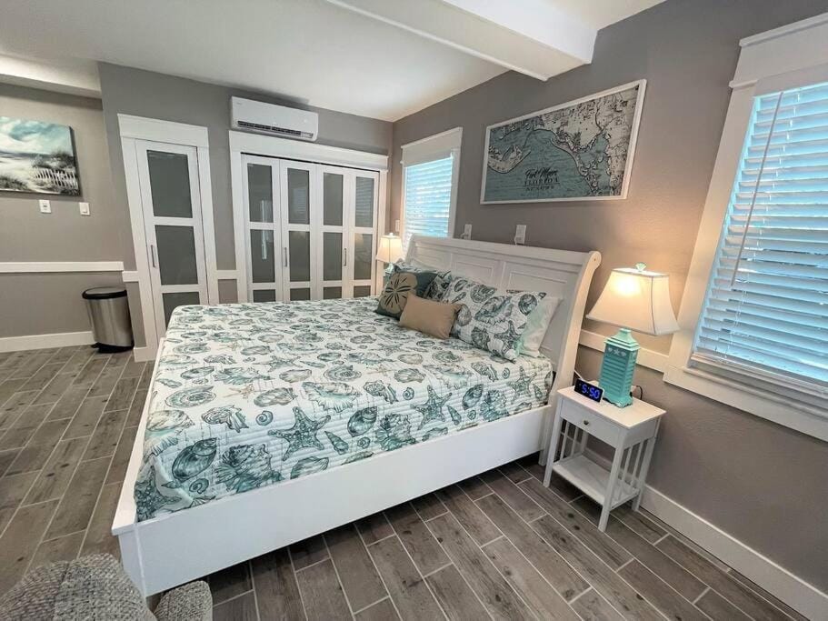 Ready to Enjoy again 2025 Everything is new Apartment in Estero Island