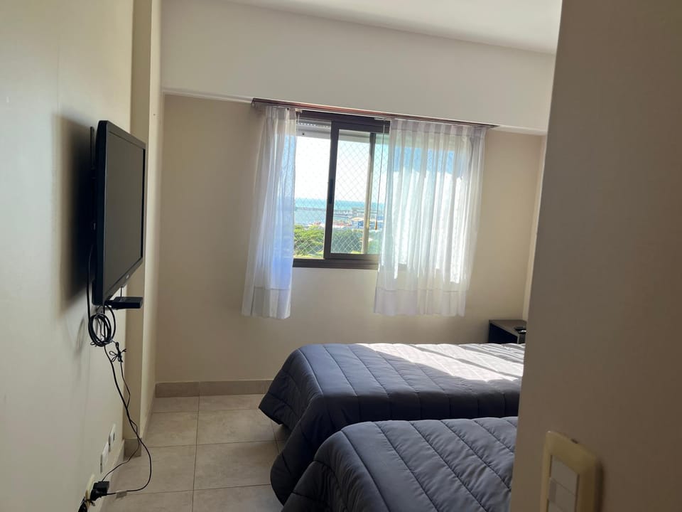 Bed, TV and multimedia, Bedroom