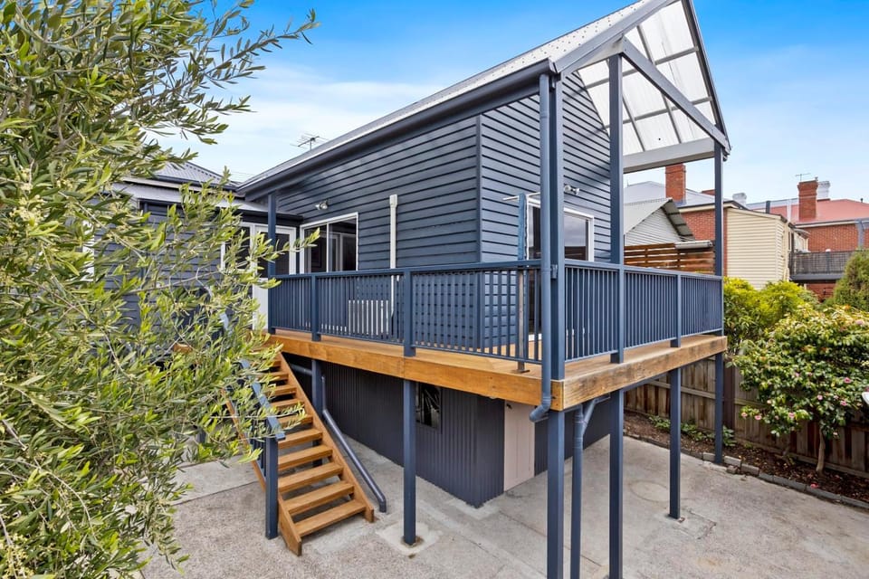 Federation Style meets Central Hobart Location House in Tasmania