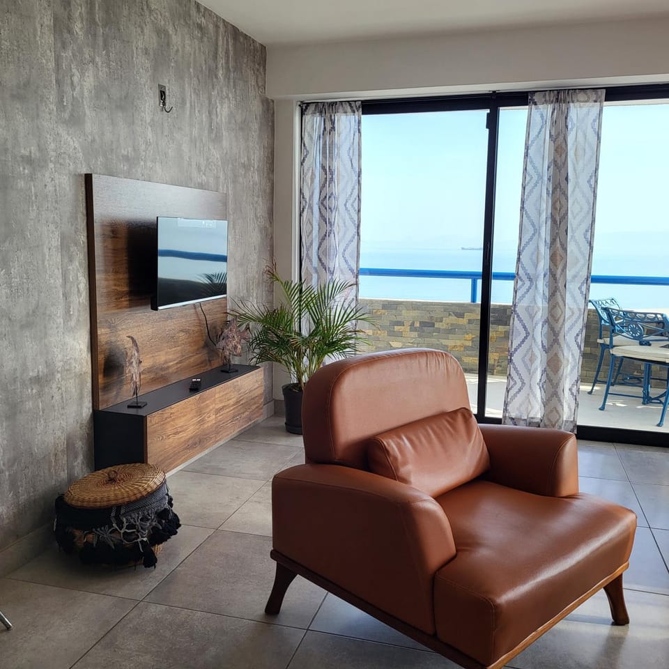 TV and multimedia, Living room, Sea view