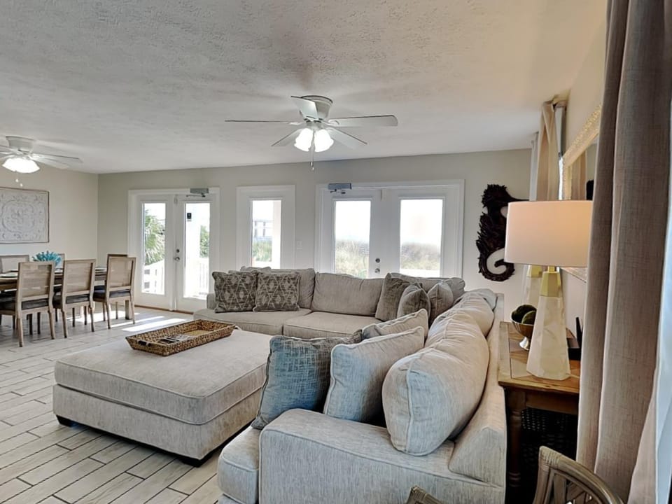 View (from property/room), Living room, Seating area, Dining area, furniture