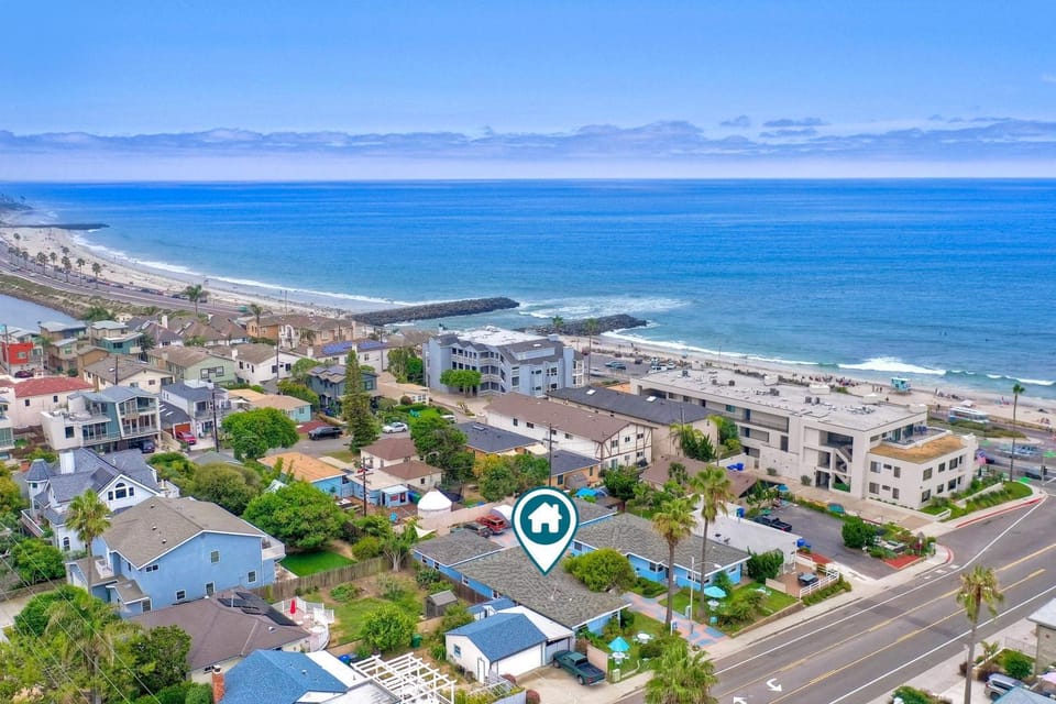 Walk 2 Beach, EV Charger, Outdoor Dining, 2 Units House in Carlsbad