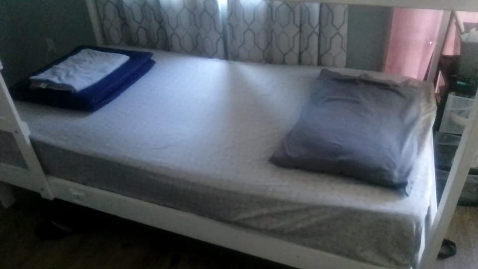 Robertson's Place Like Home Hostel in Beverly Hills