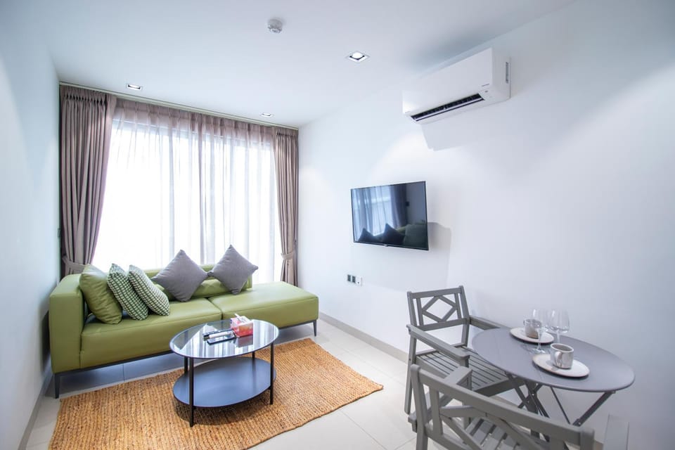 Living room, Seating area, air conditioner