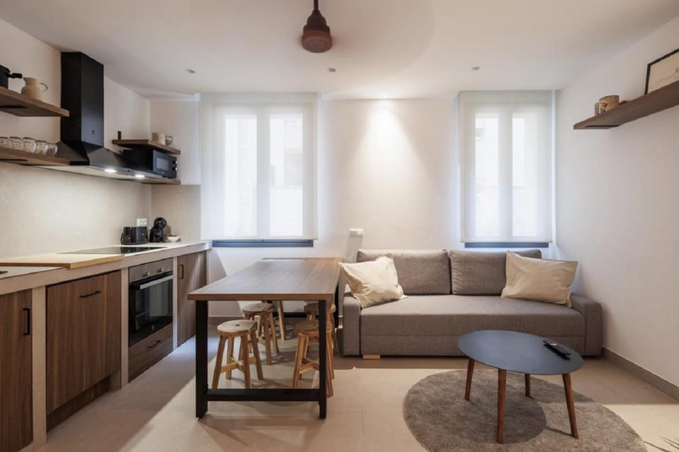 Kitchen or kitchenette, Living room, Dining area, dishwasher, minibar, pet friendly, soundproof, stove, toaster, washing machine, kitchen