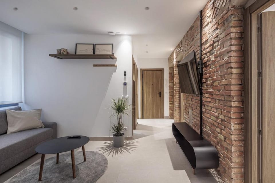 TV and multimedia, Living room, Lobby or reception, Lounge or bar, internet