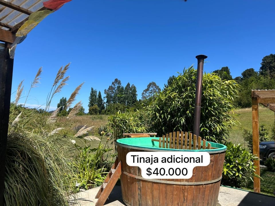 Cabaña acogedora con tinaja privada y vista al volcán, Puerto Octay House in Los Lagos, Chile