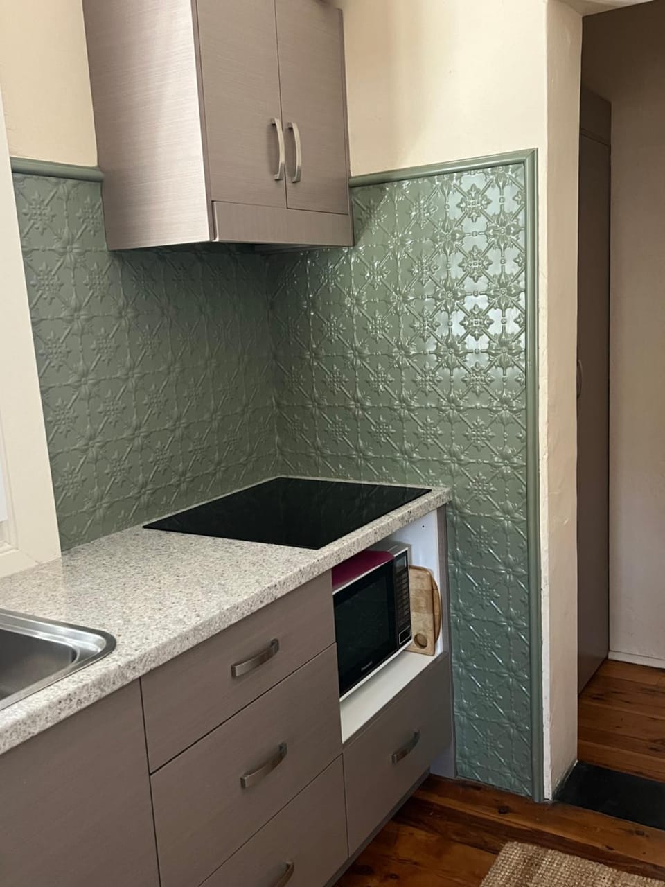 HEGGATON ArtHOUSE APARTMENTS Apartment in Victoria