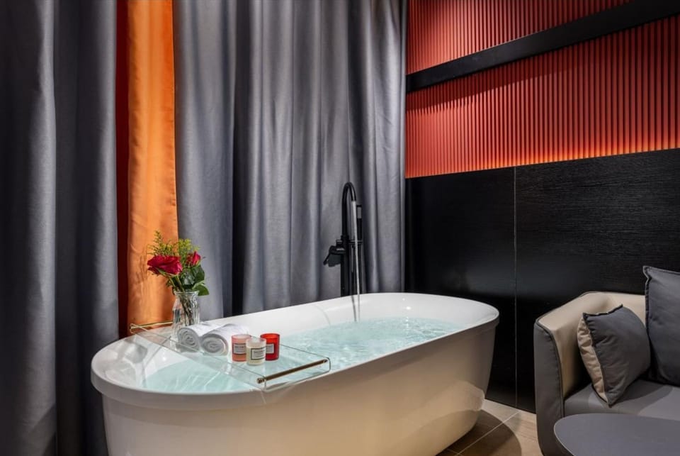 Hot Tub, Bathroom, Bath