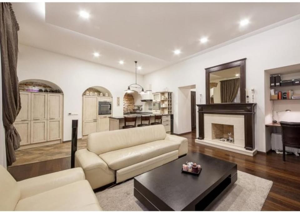 Kitchen or kitchenette, Living room, Seating area, pet friendly, stove