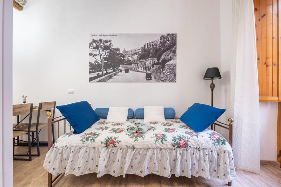 Living room, Bedroom