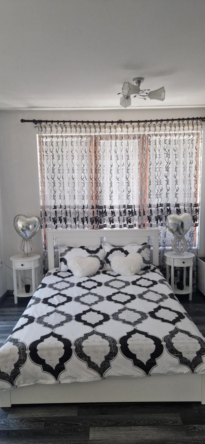 Black and White Apartment Apartment in Plovdiv Province