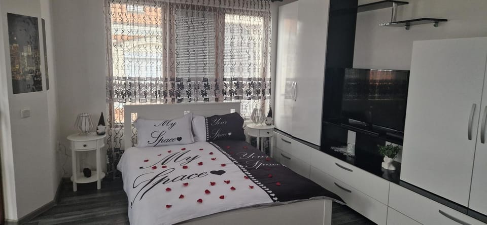 Black and White Apartment Apartment in Plovdiv Province