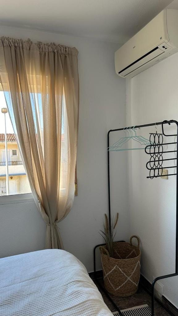 Playa de Los Naufragos Cozy Apartment with Pool Apartment in Torrevieja