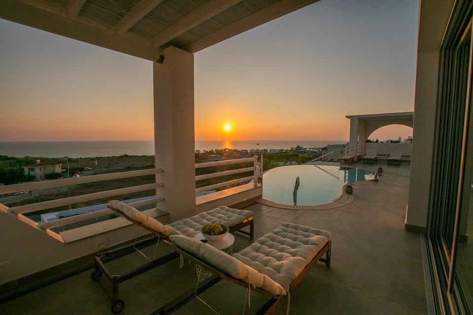 View (from property/room), Swimming pool, Sunrise, sunbed