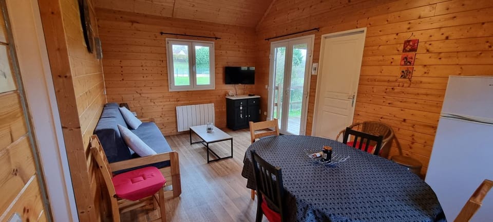 TV and multimedia, Living room, Dining area