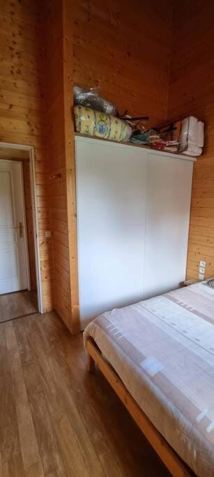Bedroom, wardrobe