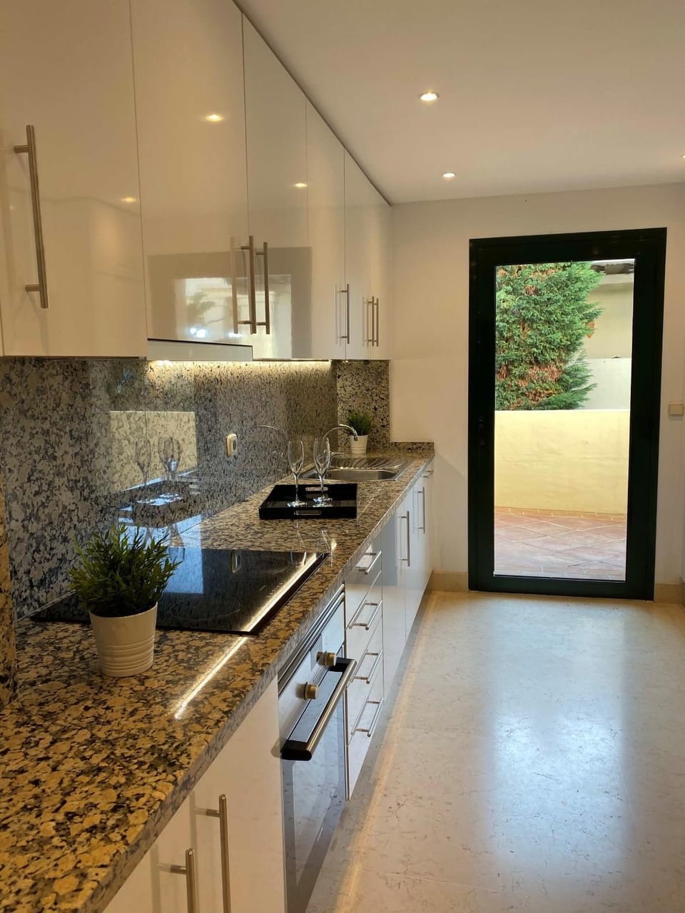 Kitchen or kitchenette