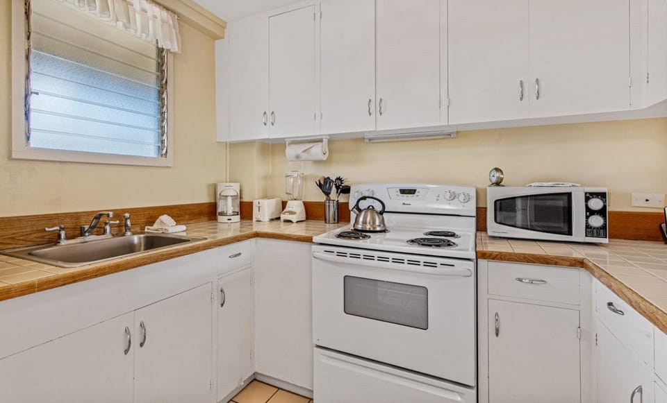 Exquisite Honokowai Palms Unit #A-7 Apartment in Napili-Honokowai