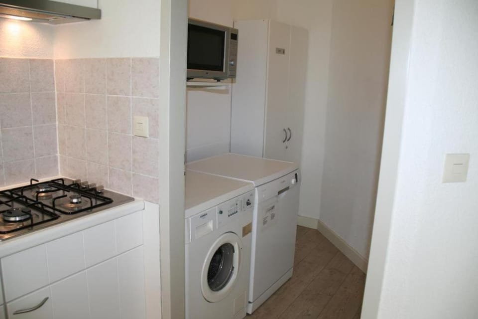 dishwasher, washing machine