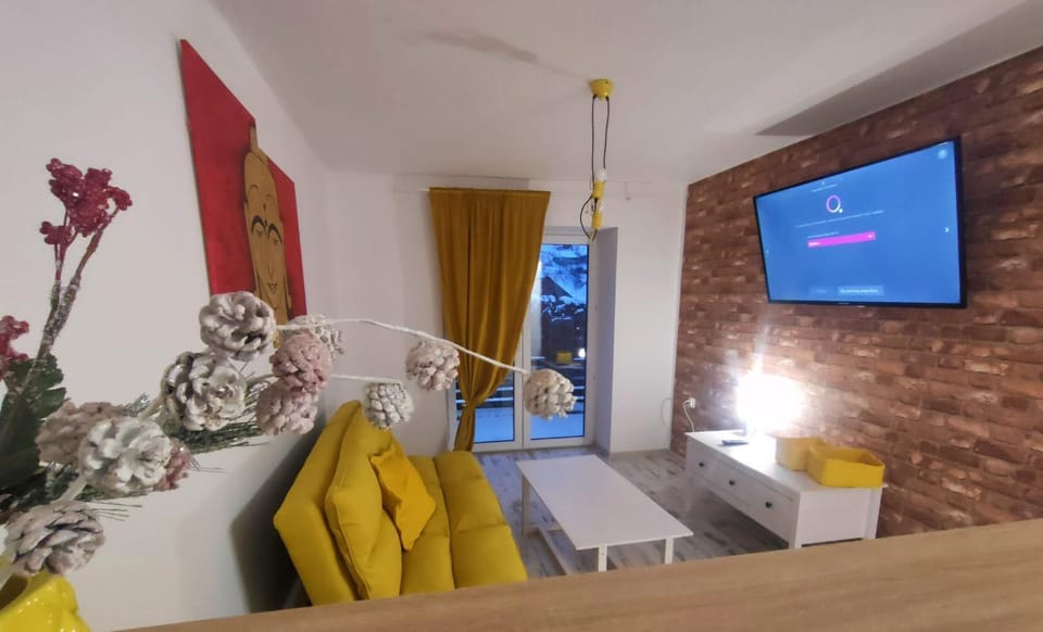 TV and multimedia, Living room, Photo of the whole room, Seating area