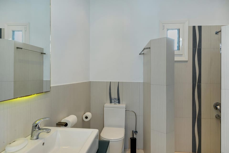 Bathroom, Living room