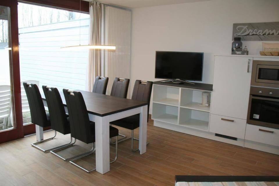 TV and multimedia, Dining area