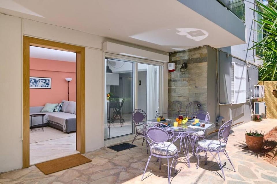 Gly3 65m2 sunshine oasis in Glyfada Apartment in South Athens