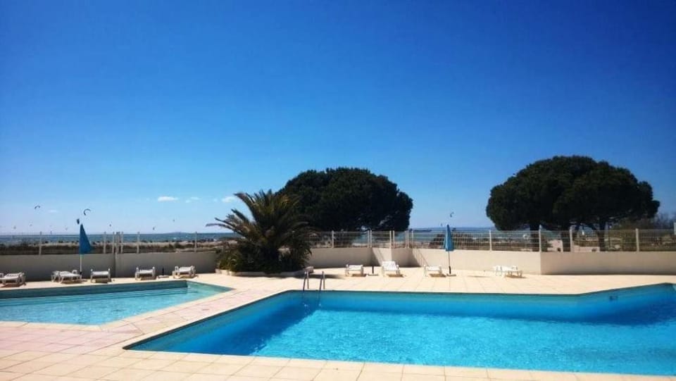 AS24097-P2 vue sur Mer-Piscine- Parking privé -tennis Apartment in Le Grau-du-Roi