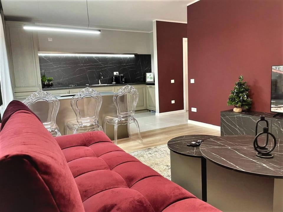 Kitchen or kitchenette, Living room, Seating area