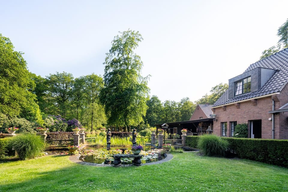 Property building, Spring, Day, Garden view
