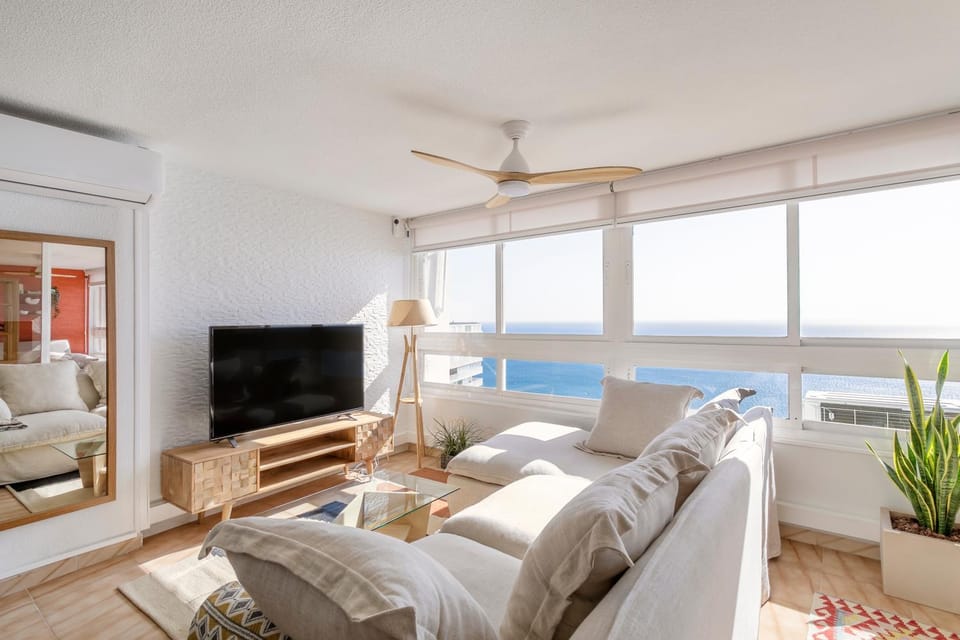 Living room, Dining area, Sea view