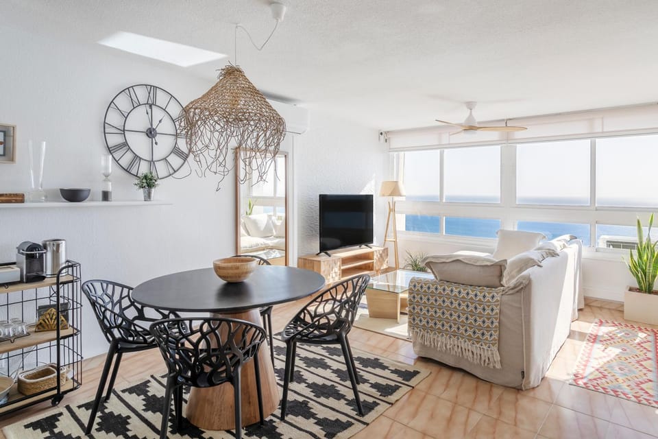 Living room, Dining area, Sea view