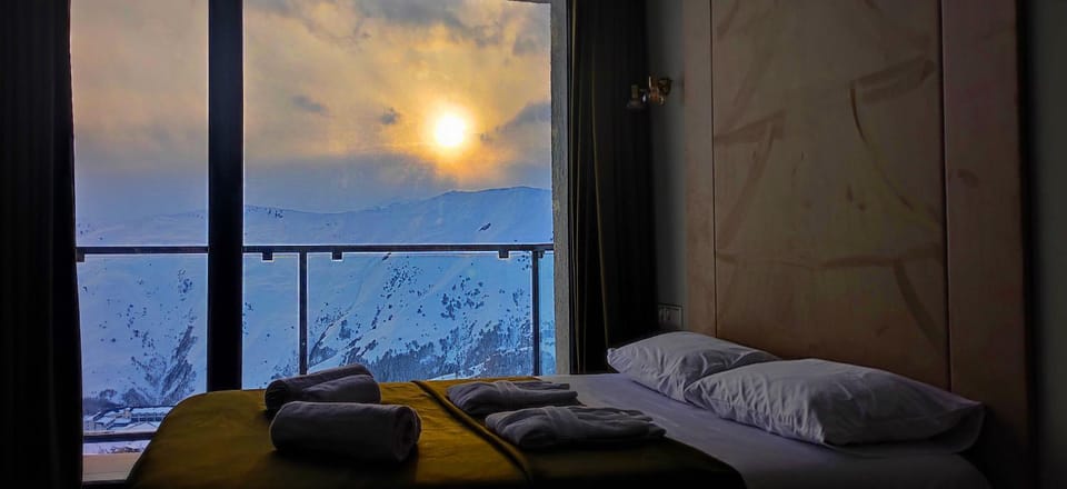 Bed, Natural landscape, Bedroom, Sunrise